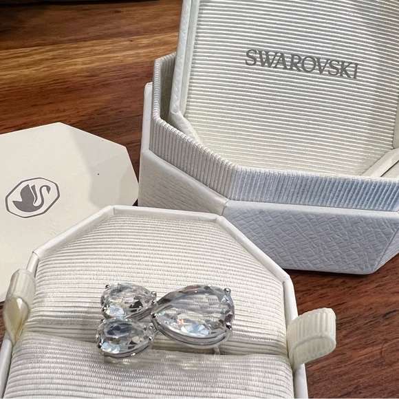 NWT Authentic Millenia Swarovski Crystal Ring Cocktail Pear Cut Rhodium Plate 50 - Picture 5 of 12